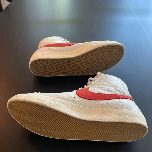 Mens Size 11 Nike White Leather Blazer High Tops- Not Worn for Sport! - Picture 2 of 4